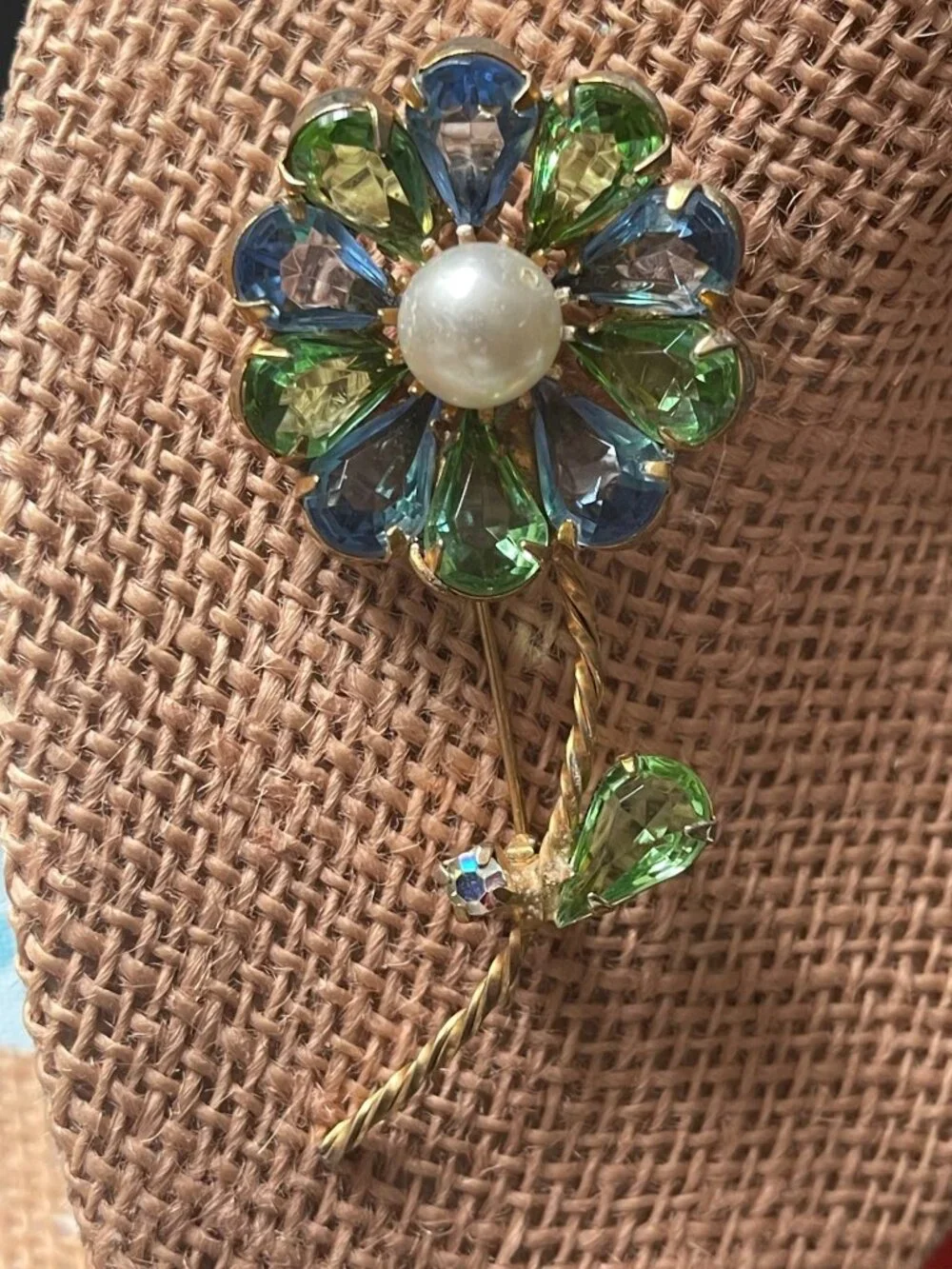 Vintage Gold-Tone Flower Brooch With Pearl Center & Blue-Green Glass Petals Flor